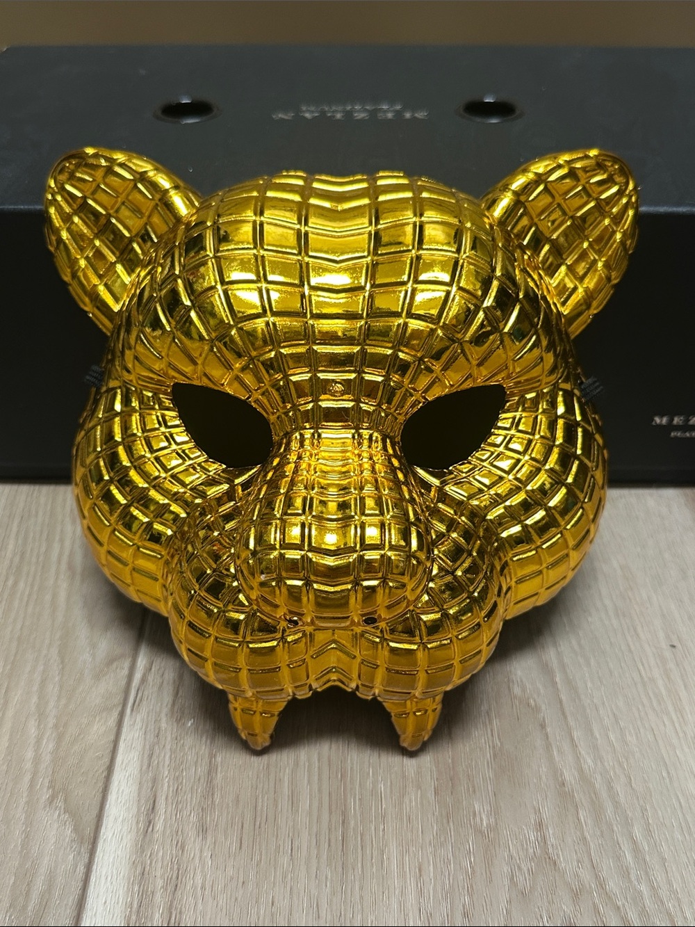 Squid Game VIP Gold Leopard Mask Costume Cosplay Prop - Shiny Metallic Tiger